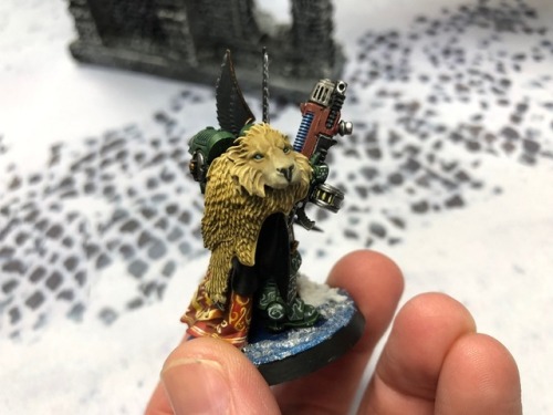 fourtykane:“Feel the might of the righteous!”- miniature by...