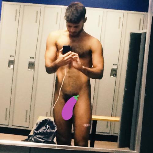 Shitty quality nude selfie in the @ymca locker room