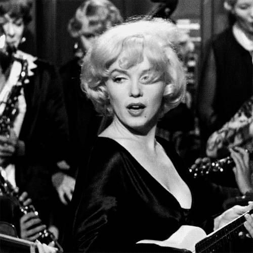 miss-vanilla - Marilyn Monroe in “Some Like It Hot” (1959).