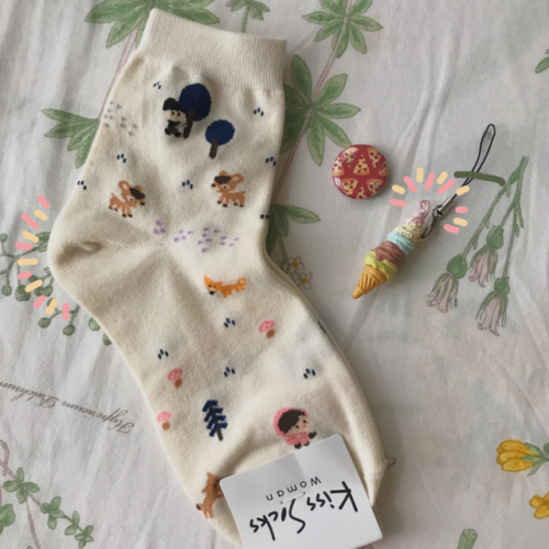 artsykyrah - Korea has the cutest socks !!
