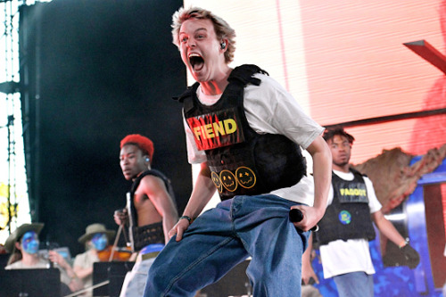 connorjesup - BROCKHAMPTON perform on the Mojave stage during week...