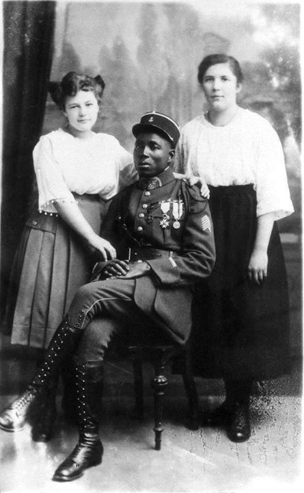 warhistoryonline - Colonial soldier with German women, 1919. In...