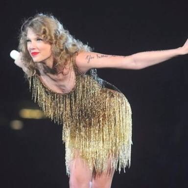 emilyhoddder - when she does THE Taylor bow I nearly diedOLD TAYLOR LIVES !¡!¡!¡@tay