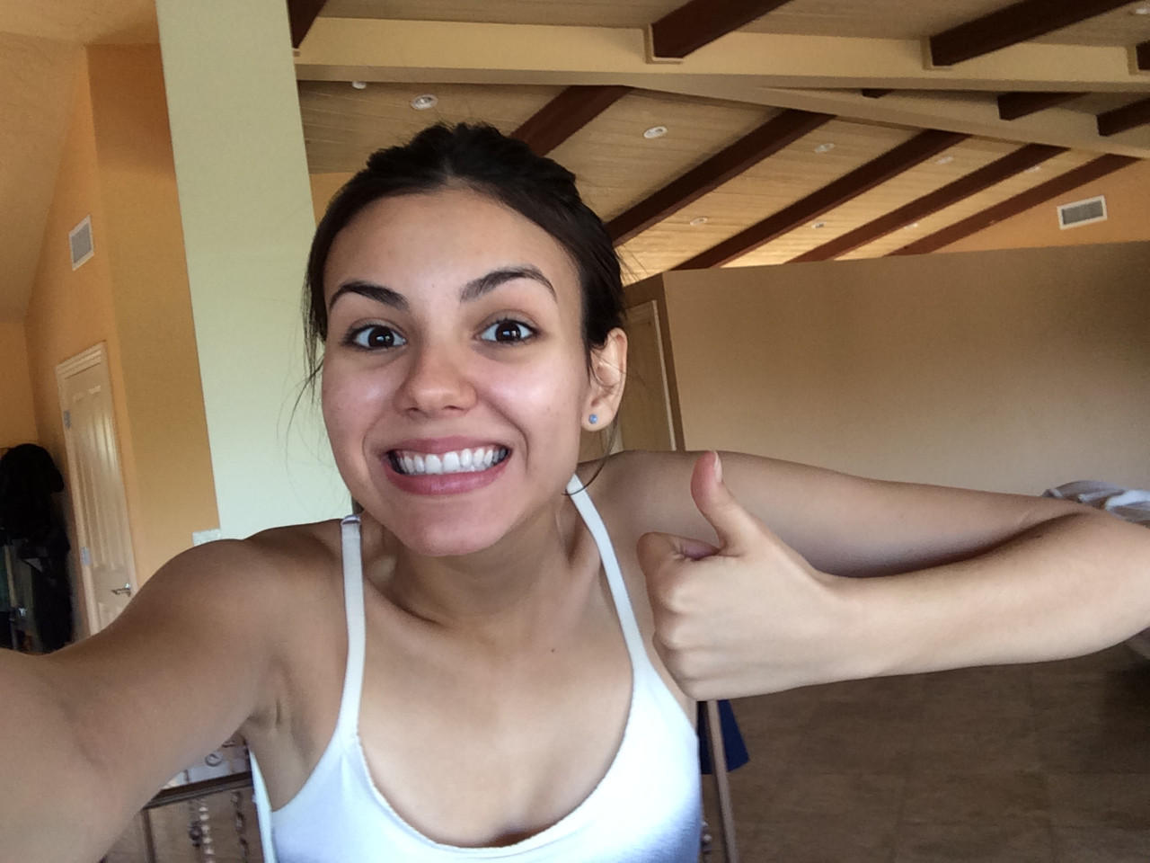 Victoria justice leaked photo
