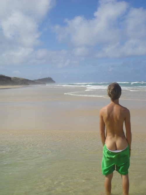 joe-sugg-lover - Joe Sugg naked on holiday
