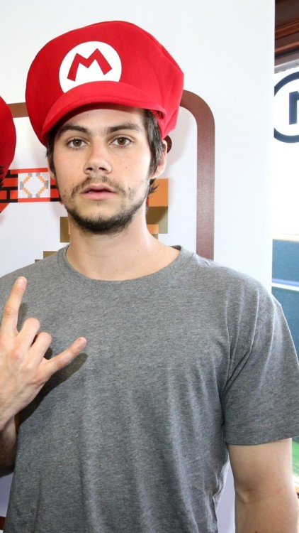 mierdanose24:• Dylan O'Brien and Tyler Posey •Please if u...