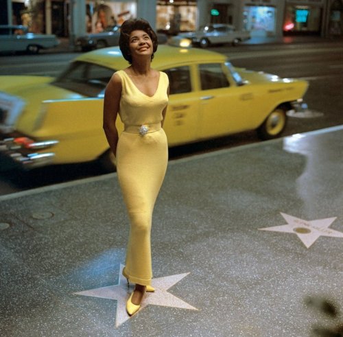 themaninthegreenshirt - Nancy Wilson on Hollywood Boulevard...