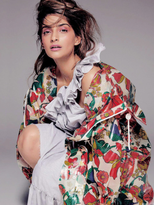 dailybollywoodqueens - Sonam Kapoor for Elle India, January...