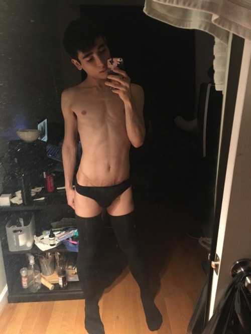 batsexual - theboyunderyou - i love thigh highs Agreed!