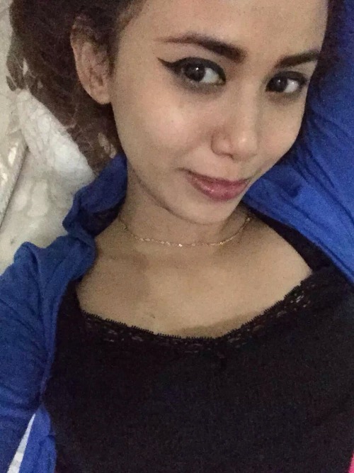 obeydaddysg - 20 years old Sarah Saffirah from Johor.