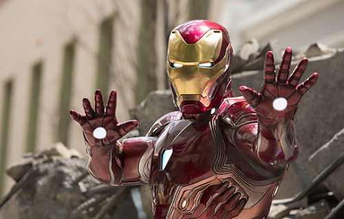 marvelxheroes - Avengers - Infinity War stills by Chuck Zlotnick