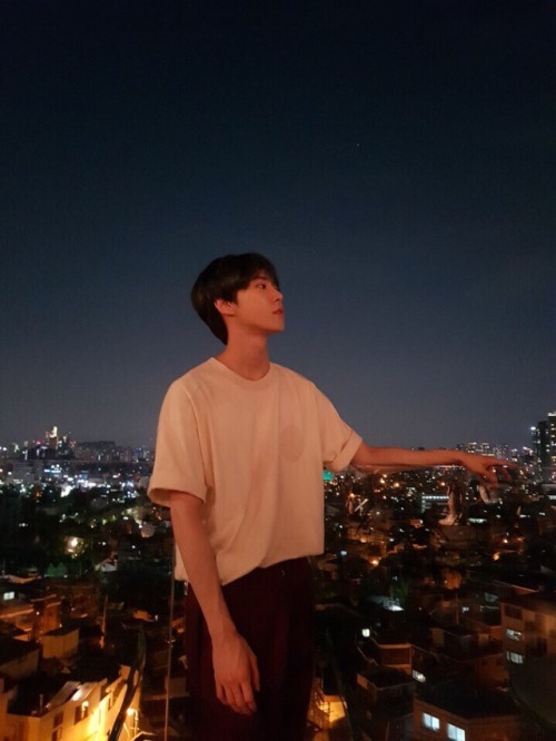 nctinfo - NCTsmtown_127 - The Seoul night view is wonderful….@.@...