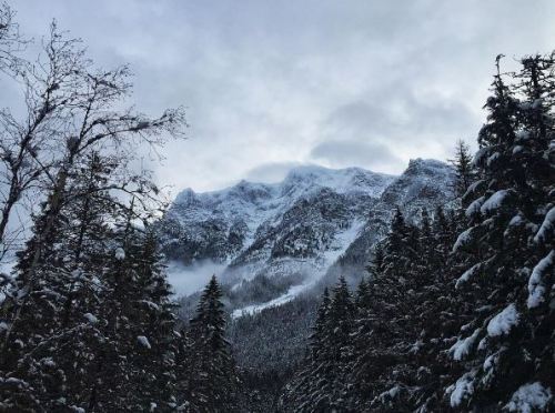 goparks:From snow-topped mountains to chilly star-filled...