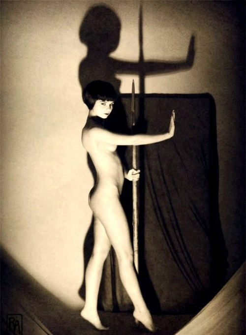 the-night-picture-collector - Alfred Cheney Johnston, Louise...