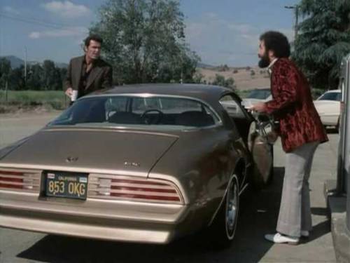 frenchcurious - James Garner et sa Pontiac Firebird dans la série...