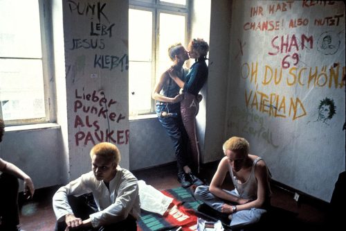 coldemamadaqua - Punks in squatted flatEast-Berlin 1982