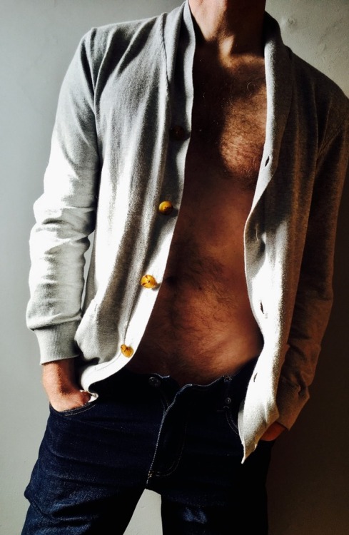 accaraspeaks - dirtymindedhipster - Cardigan appreciation.The...