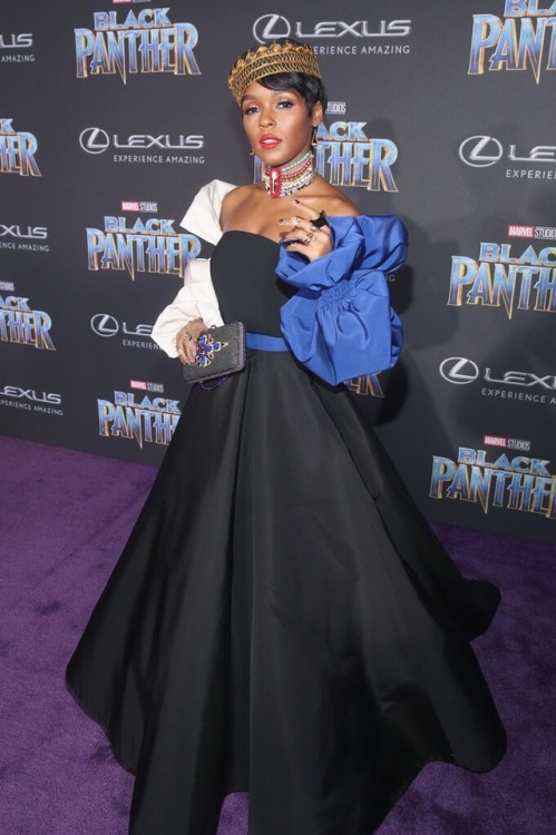 fuckrashida - Everyone at the premiere of Black Panther looked...