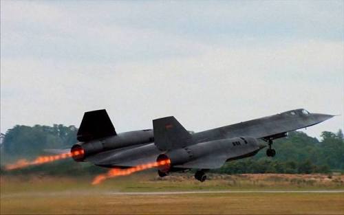 planesawesome - Supersonic SR-71 Blackbird The Lockheed SR-71...