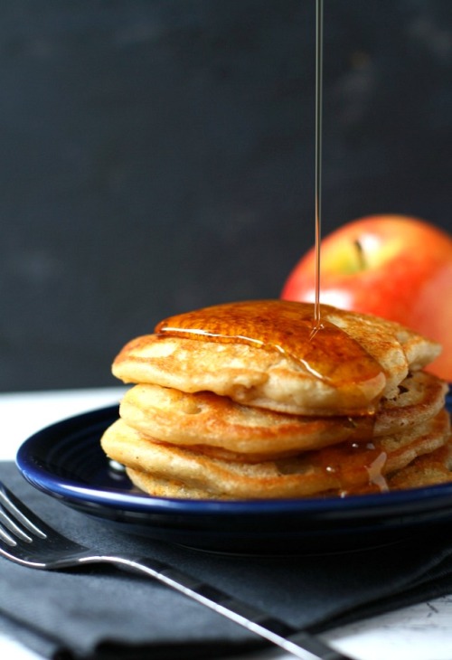 fullyhappyvegan - Vegan Apple Cinnamon Pancakes