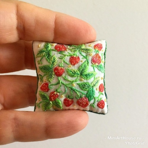 naamahdarling - sosuperawesome - Miniature Embroidered...