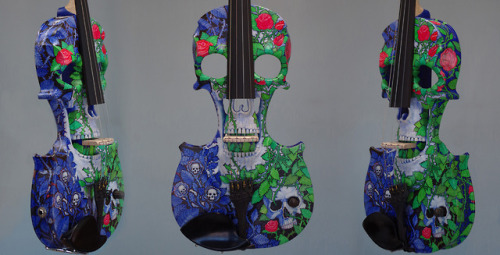 theonlymagicleftisart - Skull violins by Jeff Stratton.  h/t...