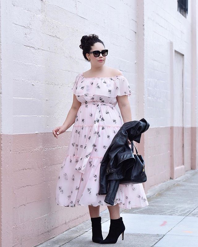 On Instagram: An easy tip on how to wear a spring dress when it’s not quite warm enough (which also just so happens to make a floral dress less girly and more cool!) is over on the blog at GirlWithCurves.com. As always though, you can skip to the...