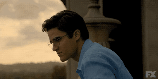 darrencriss - The Assassination of Gianni Versace:  American Crime Story - Page 19 Tumblr_p4wv2frAoK1wpi2k2o2_540