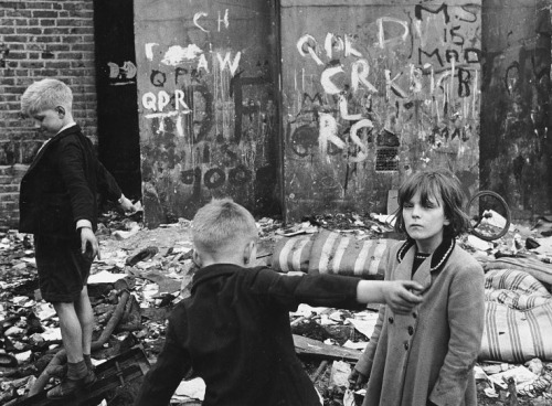 agnusphoto -  Children playing on a bomb site, Portland Road,...