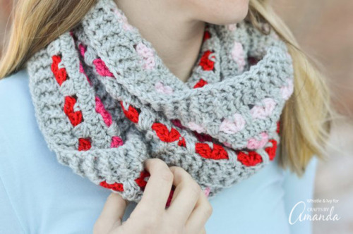 knithacker - Put a Heart on It - Crochet This Cute Cowl For...