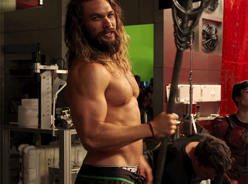 dcmultiverse:Jason Momoa behind the scenes of Justice League.