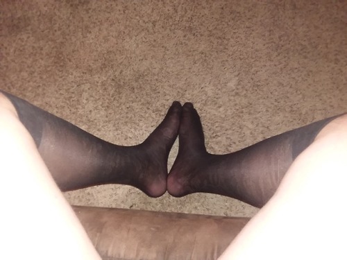 I love my very sexy dark black knee high nylon stockings ❤❤❤❤❤