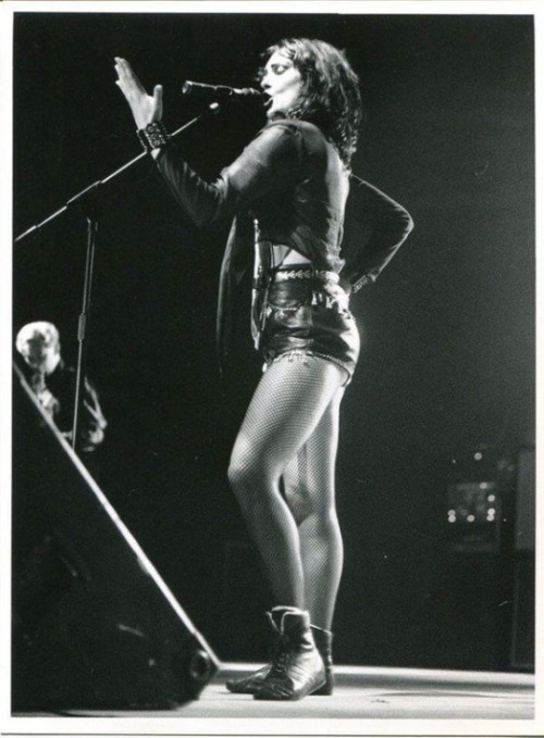 theministryofsoul - siouxsie sioux on stage