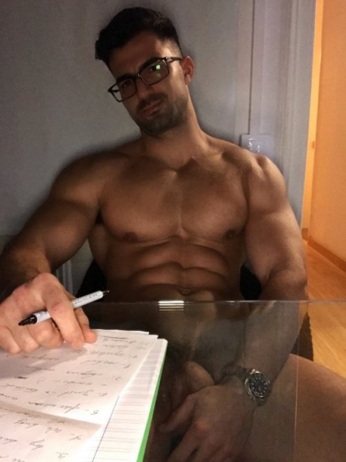 virginbubblebutt:I’m obsessed with this guy!! He is so fucking...