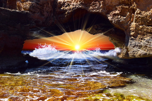 thebestinphotography - Sunset through the Rock Hole