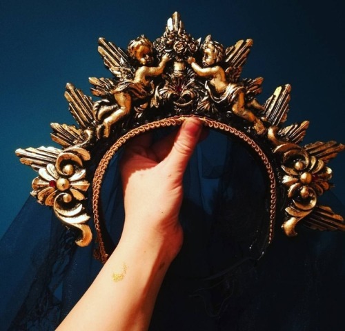sosuperawesome - Crowns and Halos by Cara Trinder on Etsy