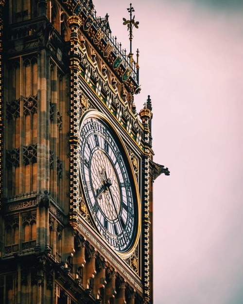 everything-thing - Big Ben, London |ANDREAS⠀LOSTROMOS
