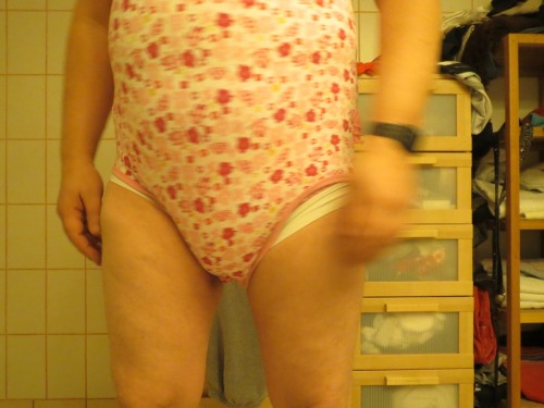 lillesara - #diaper#wet#sagging#sissybaby