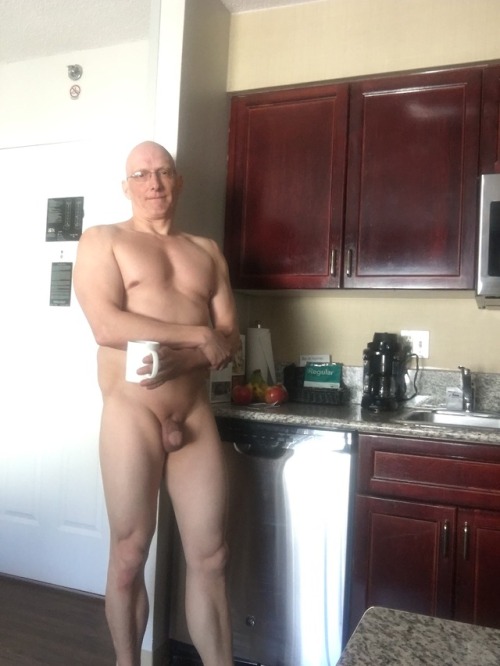 nudistguysonly - Thanks for the photo submission