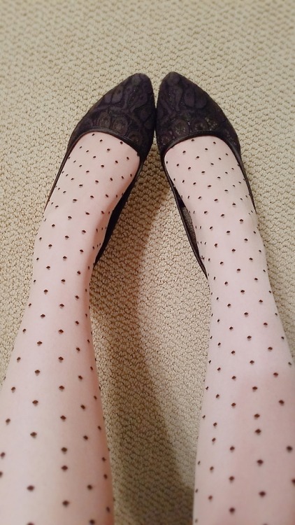 loliwannabe:Polka dots and Lace pumps