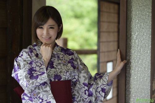asiangallery3:Beautiful japanese girl fucking in Kimono AV...