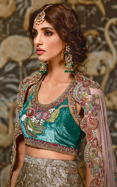 aishwaryaaraiii - Pakistani Designer Tena Durrani debuts electic...