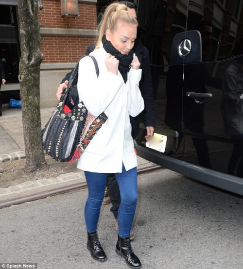 Throwback Little Mix In New York | 10th March 2014PerrieBag...