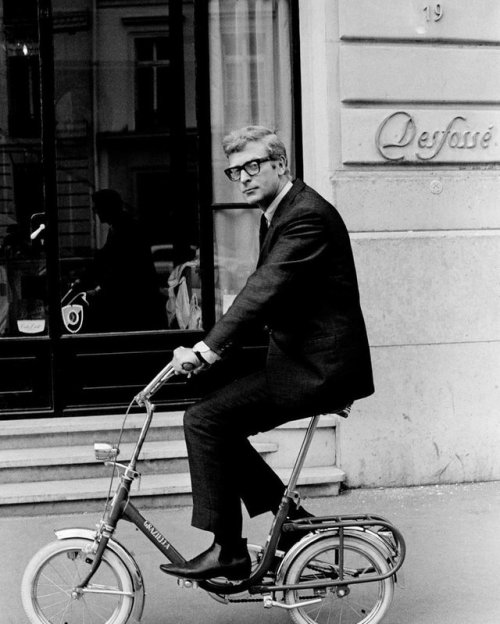 one-photo-day - Michael Caine, Paris, 1966, by Giancarlo Botti.