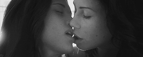 Hot Lesbian Kissing Porn Gif - Amateur Teen Lesbian Kissing Â» Chubby Teen Â» Porn Pics & Moveis