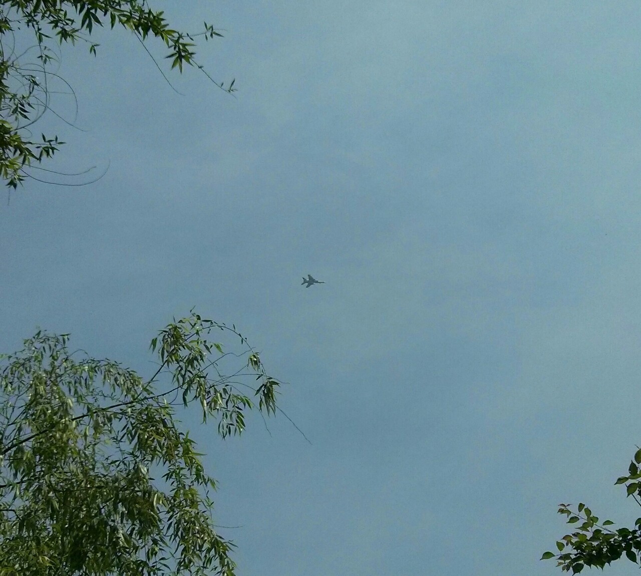 There is an old civilian airbase turned People’s Liberation Army Air Force Base called Hangzhou Jianqiao Airport very close to where I am in Hangzhou. Over the past five days, I’ve probably seen and heard close to 100 sorties flown overhead. If you...
