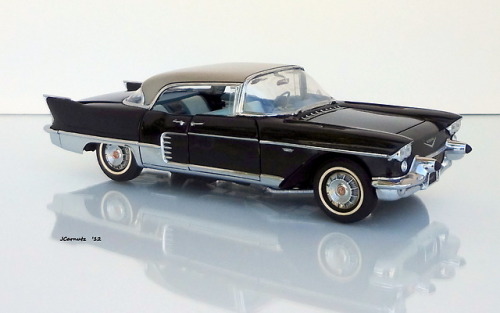 1957 Cadillac Eldorado Brougham 4dr HardtopA 1 - 24 scale model...