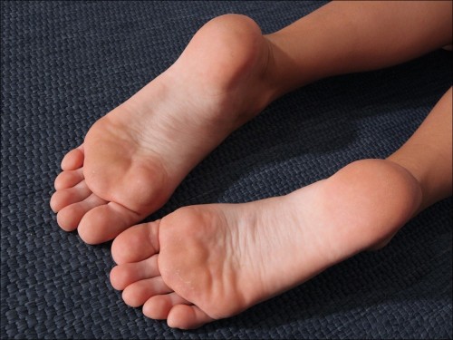 feetnation - #feet #footworship #RTandfollow Join our feet...