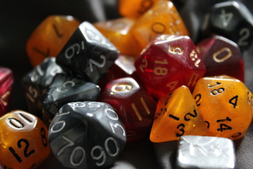 artisticmiserys:★ Felt like showing off more of my dice★