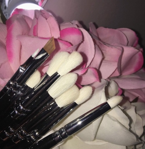 versace-bby - Zoeva brushes 